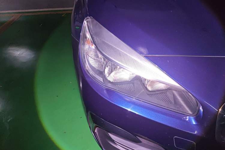 Used BMW 2 Series Gran Tourer 2019 220i Leading Model Right Front Headlight