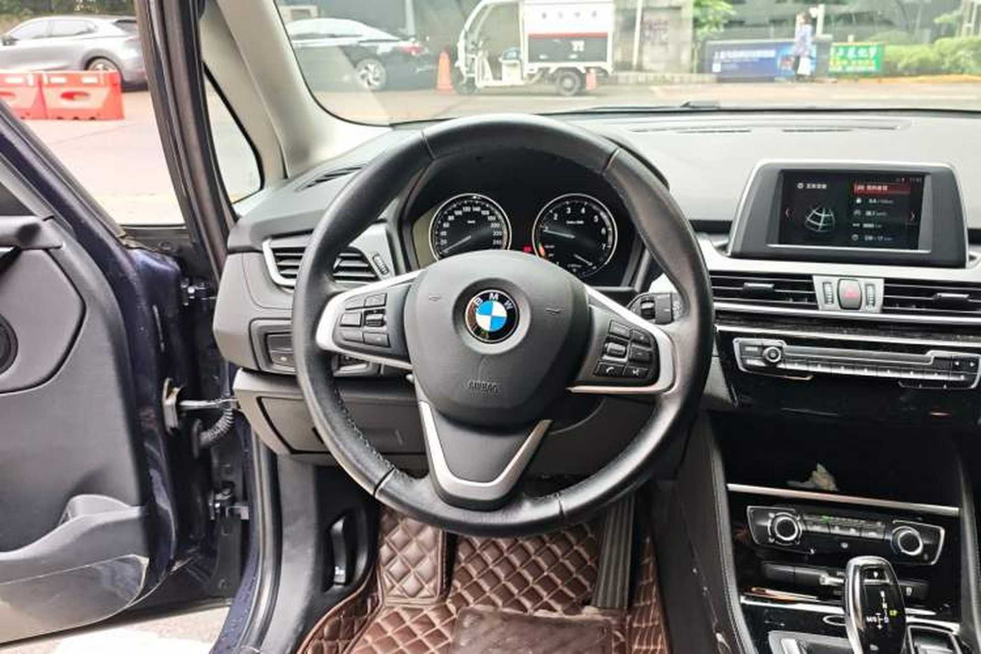 Used BMW 2 Series Gran Tourer 2019 220i Luxury Sports Package Steering Wheel