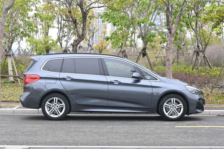 Used BMW 2 Series Gran Tourer 2019 220i Luxury Sports Package Exterior 4