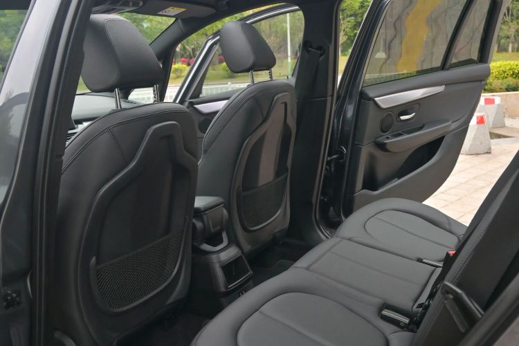 Used BMW 2 Series Gran Tourer 2019 220i Luxury Sports Package Interior 6