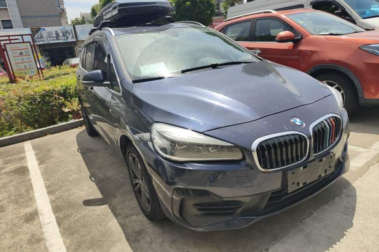 Used BMW 2 Series Gran Tourer 2019 220i Luxury Sports Package Front Right 45 Deg