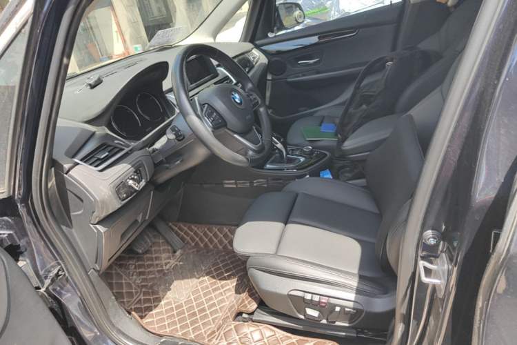 Used BMW 2 Series Gran Tourer 2019 220i Luxury Sports Package Left Front Seat
