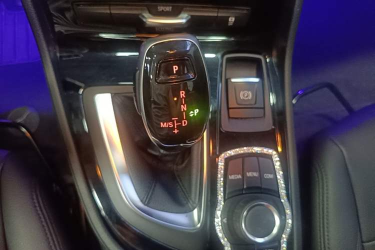 Used BMW 2 Series Gran Tourer 2019 220i Leading Model Gear Lever