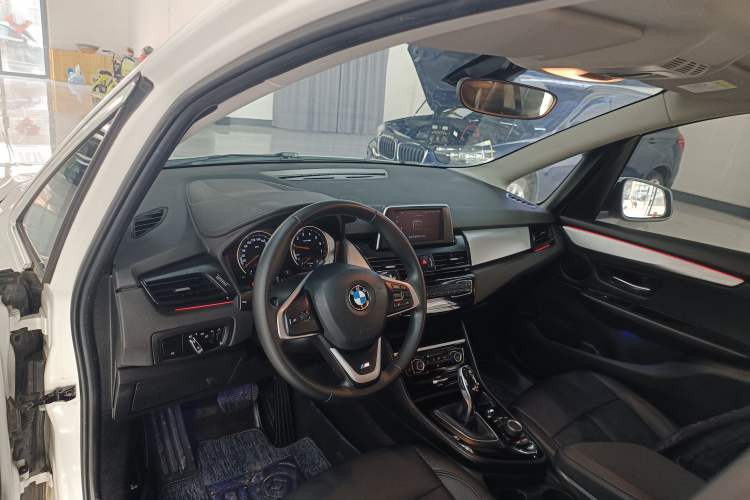 Used BMW 2 Series Gran Tourer 2019 220i Leading Model Center Console