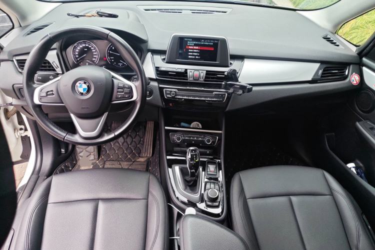 Used BMW 2 Series Gran Tourer 2019 220i Leading Model Center Console