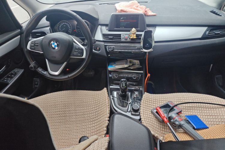 Used BMW 2 Series Gran Tourer 2019 220i Leading Model Center Console