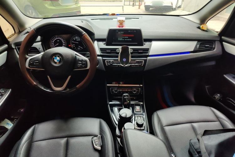 Used BMW 2 Series Gran Tourer 2019 220i Leading Model Center Console