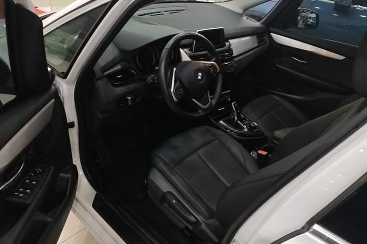 Used BMW 2 Series Gran Tourer 2019 220i Leading Model Driver Seat