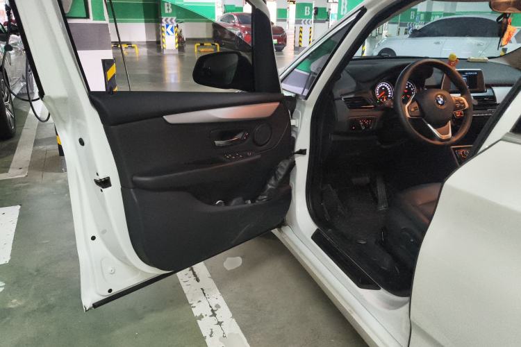 Used BMW 2 Series Gran Tourer 2019 220i Leading Model Driver Seat