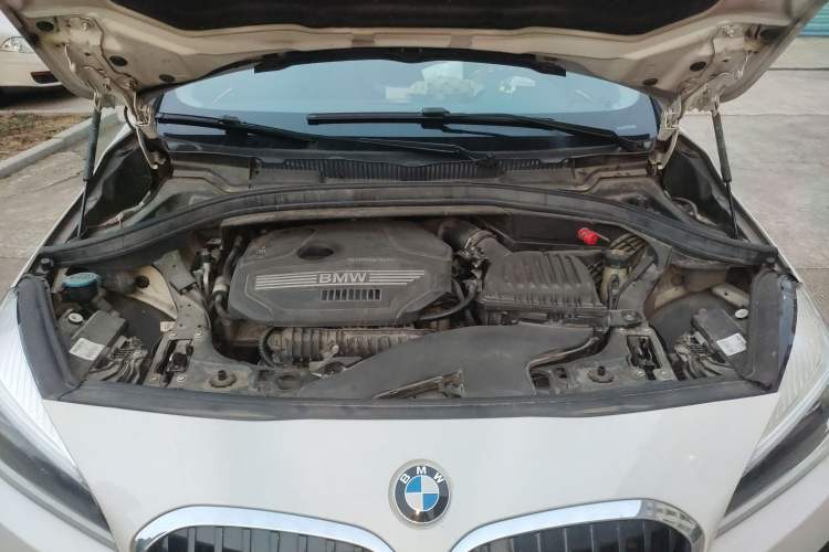Used BMW 2 Series Gran Tourer 2019 220i Luxury Sports Package Engine Bay