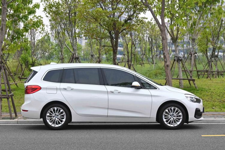 Used BMW 2 Series Gran Tourer 2019 220i Leading Model Exterior 3
