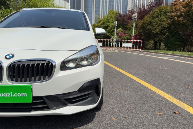 Used BMW 2 Series Gran Tourer 2019 220i Leading Model Exterior 4