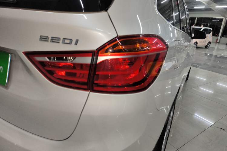 Used BMW 2 Series Gran Tourer 2019 220i Leading Model Exterior 6