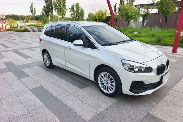Used BMW 2 Series Gran Tourer 2019 220i Leading Model Exterior 6