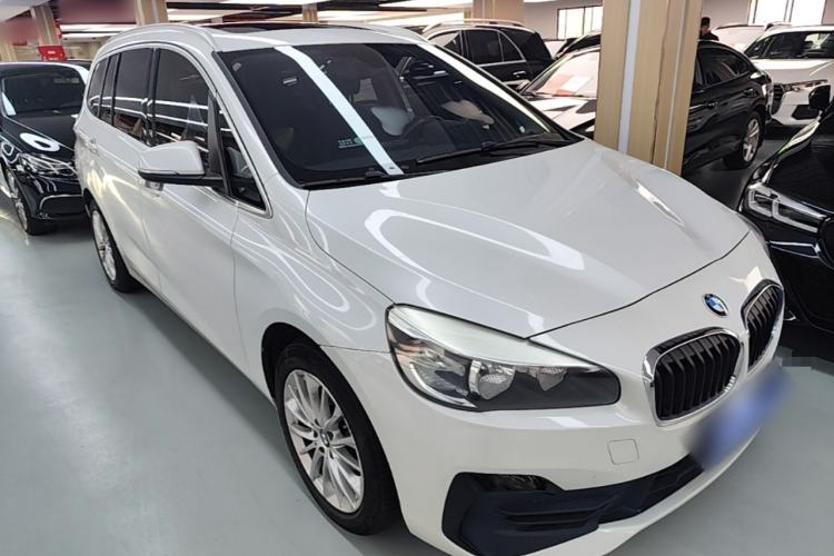 Used BMW 2 Series Gran Tourer 2019 220i Leading Model Front Right 45 Deg