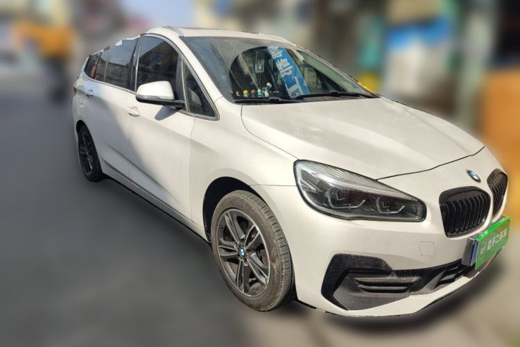 Used BMW 2 Series Gran Tourer 2019 220i Luxury Sports Package Front Right 45 Deg