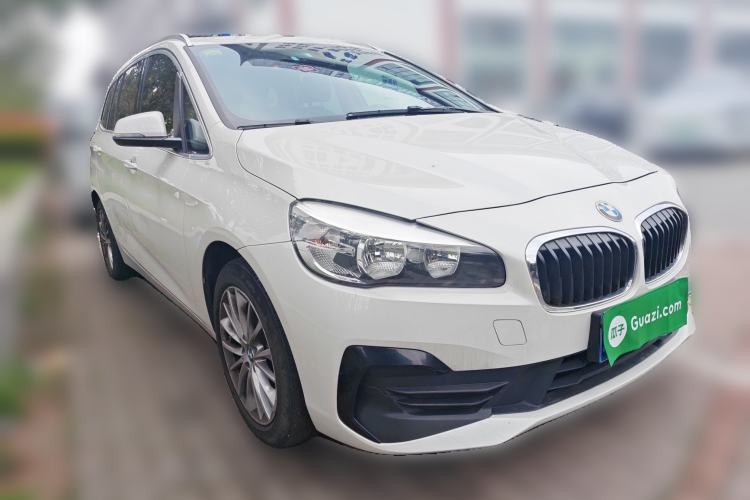Used BMW 2 Series Gran Tourer 2019 220i Leading Model Front Right 45 Deg