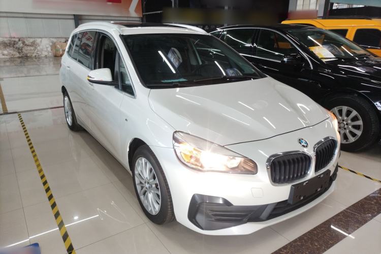 Used BMW 2 Series Gran Tourer 2019 220i Leading Model Front Right 45 Deg