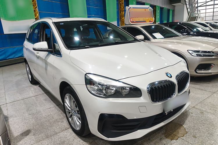 Used BMW 2 Series Gran Tourer 2019 220i Leading Model Front Right 45 Deg