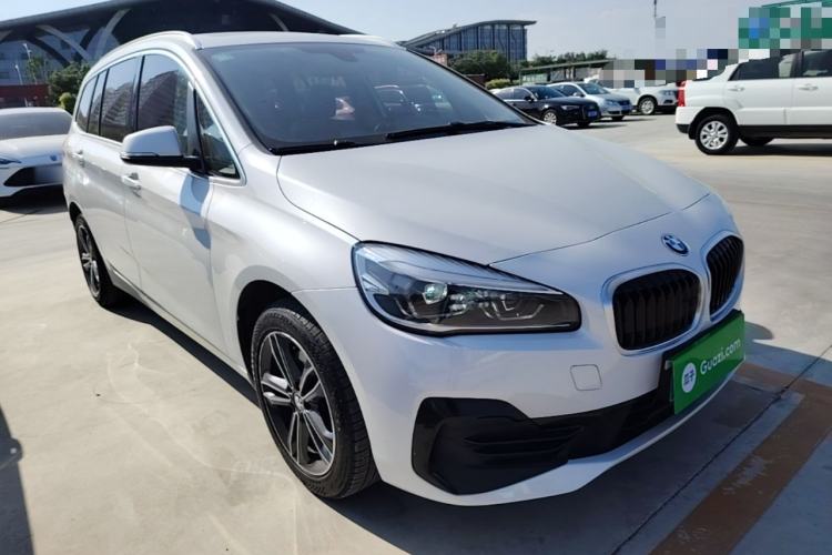 Used BMW 2 Series Gran Tourer 2019 220i Luxury Sports Package Front Right 45 Deg