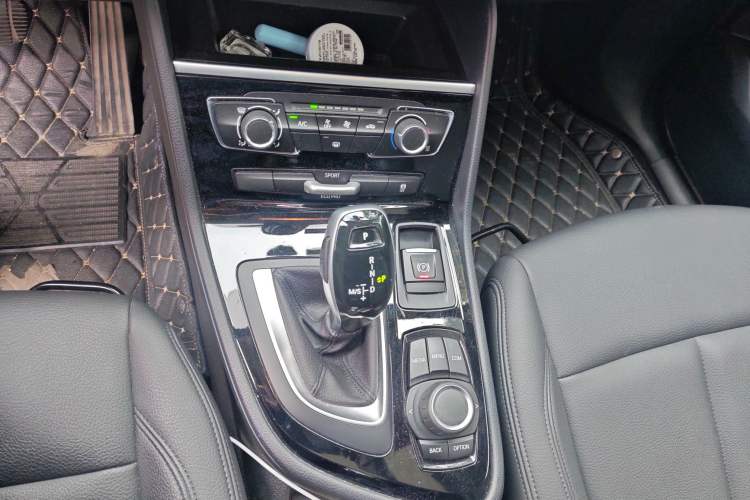 Used BMW 2 Series Gran Tourer 2019 220i Leading Model Gear Lever