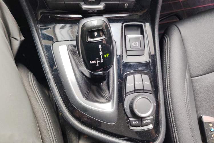 Used BMW 2 Series Gran Tourer 2019 220i Leading Model Gear Lever