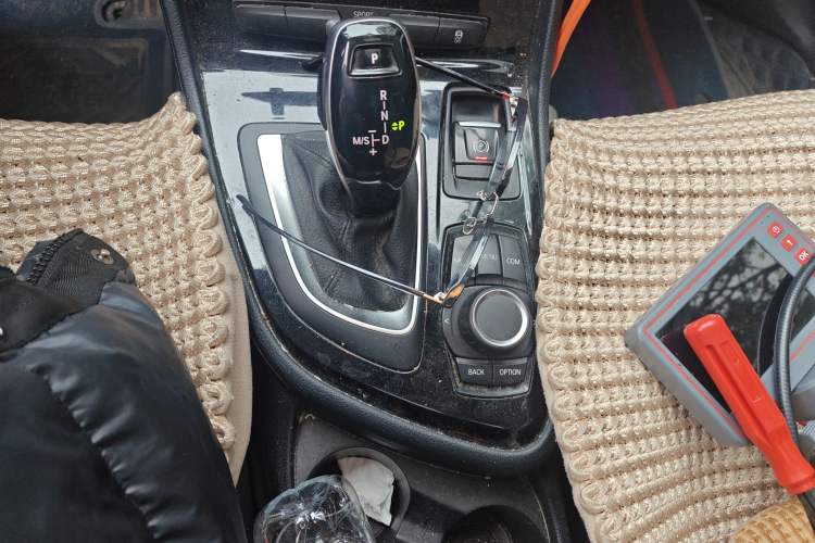 Used BMW 2 Series Gran Tourer 2019 220i Leading Model Gear Lever