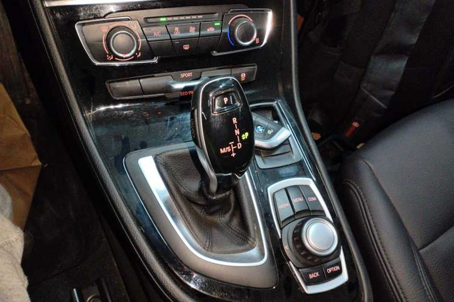 Used BMW 2 Series Gran Tourer 2019 220i Leading Model Gear Lever