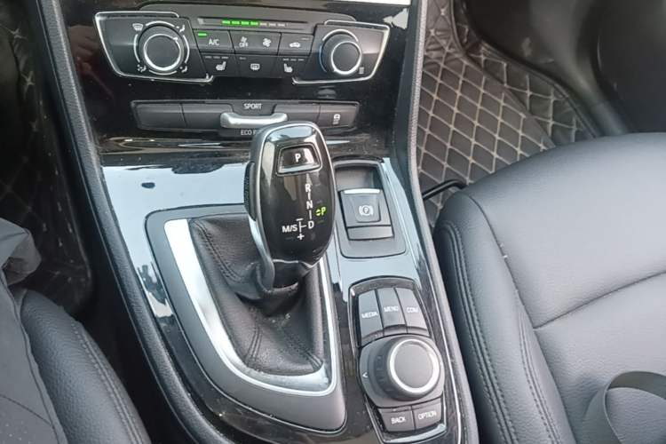Used BMW 2 Series Gran Tourer 2019 220i Leading Model Gear Lever
