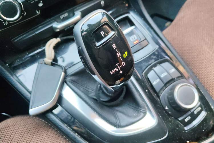 Used BMW 2 Series Gran Tourer 2019 220i Leading Model Gear Lever