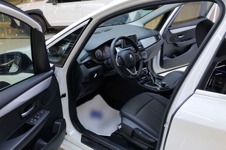 Used BMW 2 Series Gran Tourer 2019 220i Leading Model Interior 1