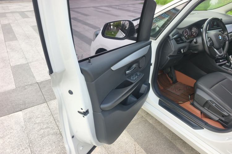 Used BMW 2 Series Gran Tourer 2019 220i Leading Model Interior 1