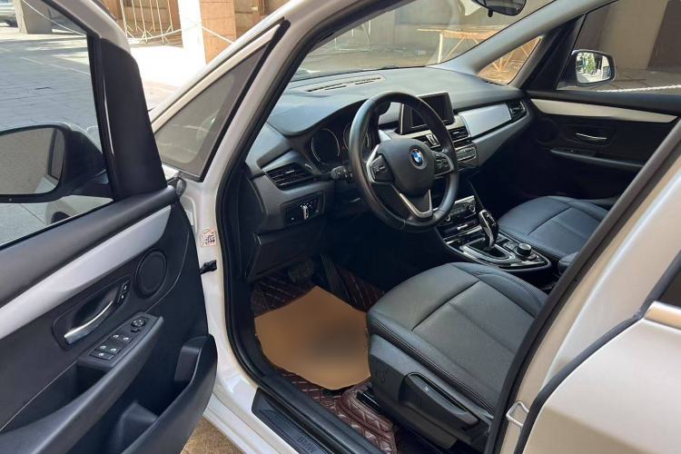 Used BMW 2 Series Gran Tourer 2019 220i Leading Model Interior 2