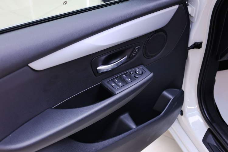 Used BMW 2 Series Gran Tourer 2019 220i Leading Model Interior 2