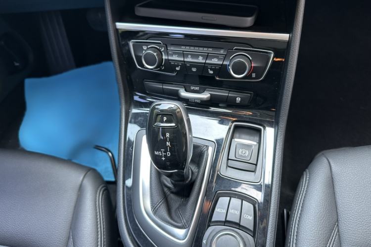 Used BMW 2 Series Gran Tourer 2019 220i Leading Model Interior 2