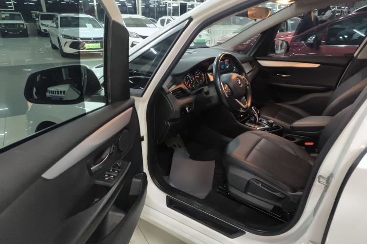 Used BMW 2 Series Gran Tourer 2019 220i Leading Model Interior 3