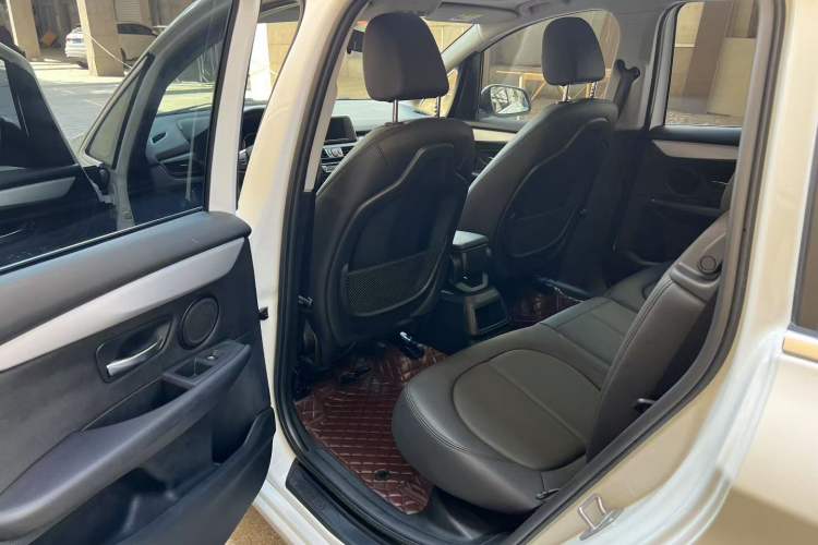 Used BMW 2 Series Gran Tourer 2019 220i Leading Model Interior 3