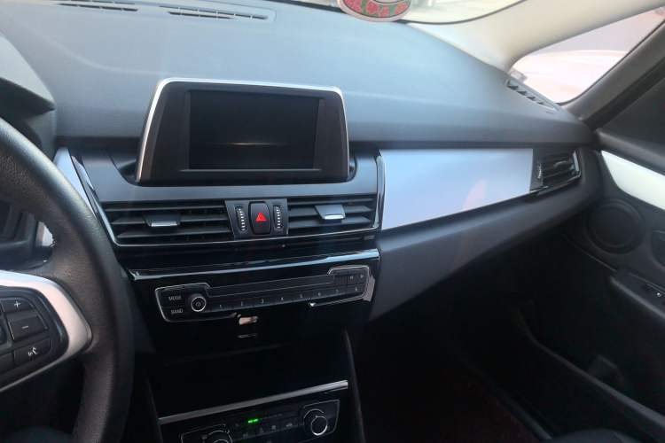 Used BMW 2 Series Gran Tourer 2019 220i Leading Model Interior 3