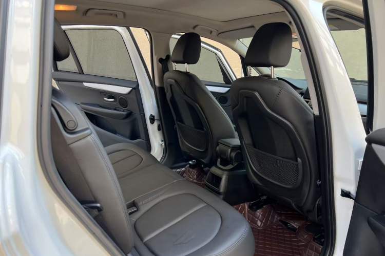 Used BMW 2 Series Gran Tourer 2019 220i Leading Model Interior 5