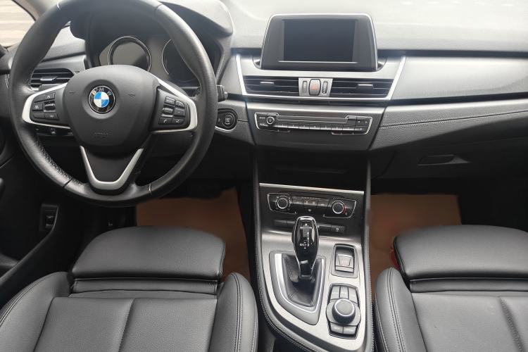 Used BMW 2 Series Gran Tourer 2019 220i Luxury Sports Package Interior 8