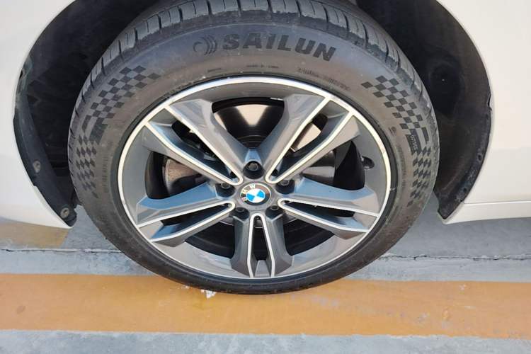 Used BMW 2 Series Gran Tourer 2019 220i Luxury Sports Package Left Front Wheel Hub
