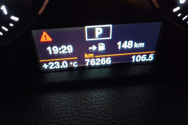 Used BMW 2 Series Gran Tourer 2019 220i Leading Model Odometer Close Up