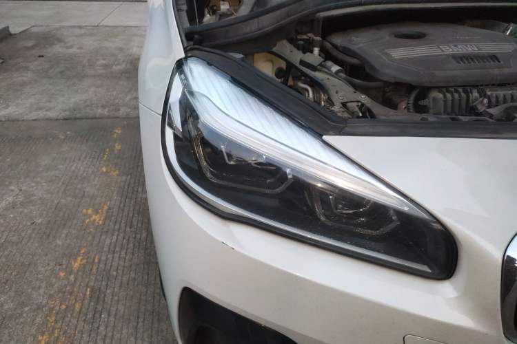 Used BMW 2 Series Gran Tourer 2019 220i Luxury Sports Package Right Front Headlight