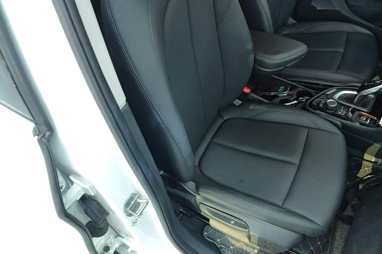 Used BMW 2 Series Gran Tourer 2019 220i Leading Model Right Front Seat