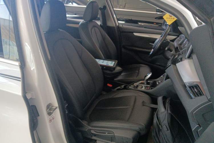 Used BMW 2 Series Gran Tourer 2019 220i Leading Model Right Front Seat