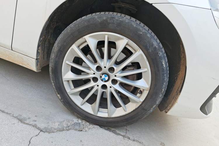 Used BMW 2 Series Gran Tourer 2019 220i Leading Model Right Front Wheel Hub