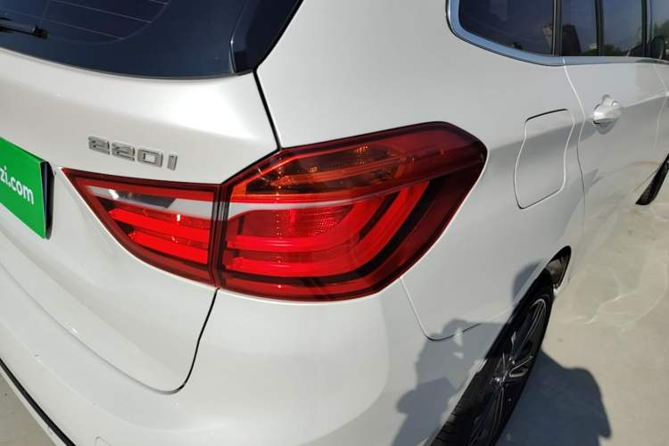 Used BMW 2 Series Gran Tourer 2019 220i Luxury Sports Package Right Rear Taillight