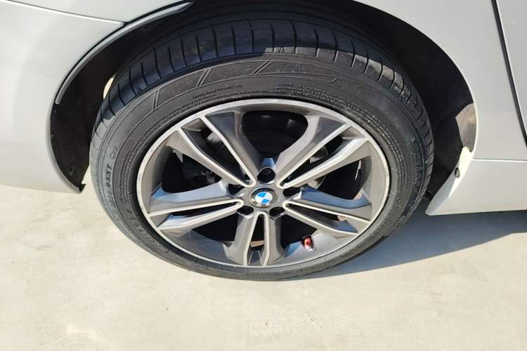 Used BMW 2 Series Gran Tourer 2019 220i Luxury Sports Package Right Rear Wheel Hub