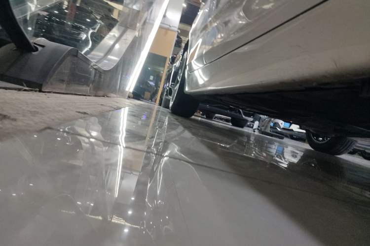Used BMW 2 Series Gran Tourer 2019 220i Luxury Sports Package Right Side Sill