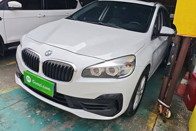 BMW 2 Series Gran Tourer 2019 220i Leading Model d’occasion